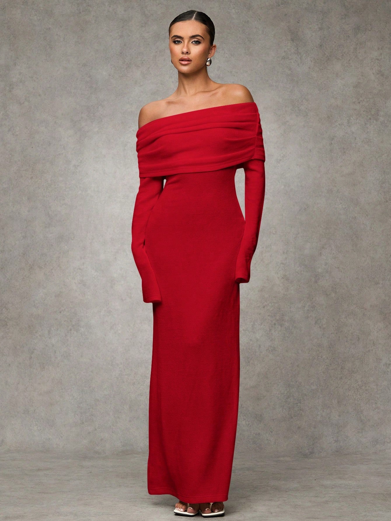 Elegant Off-Shoulder Fitted Long Dress