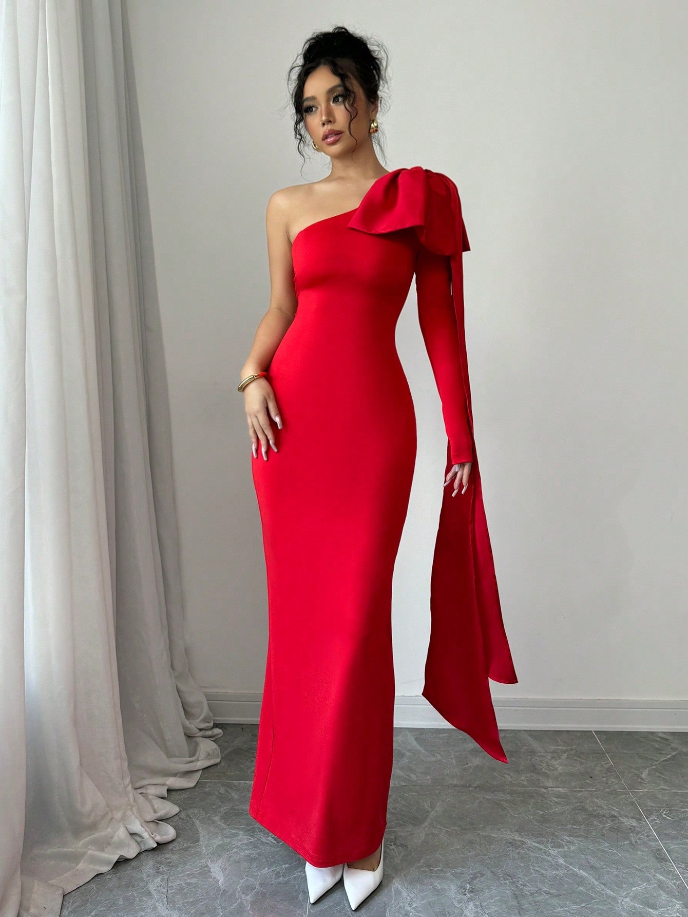 Sexy 3D Flower Bow Tie Strap One-Shoulder Long Sleeve Bodycon Dresses