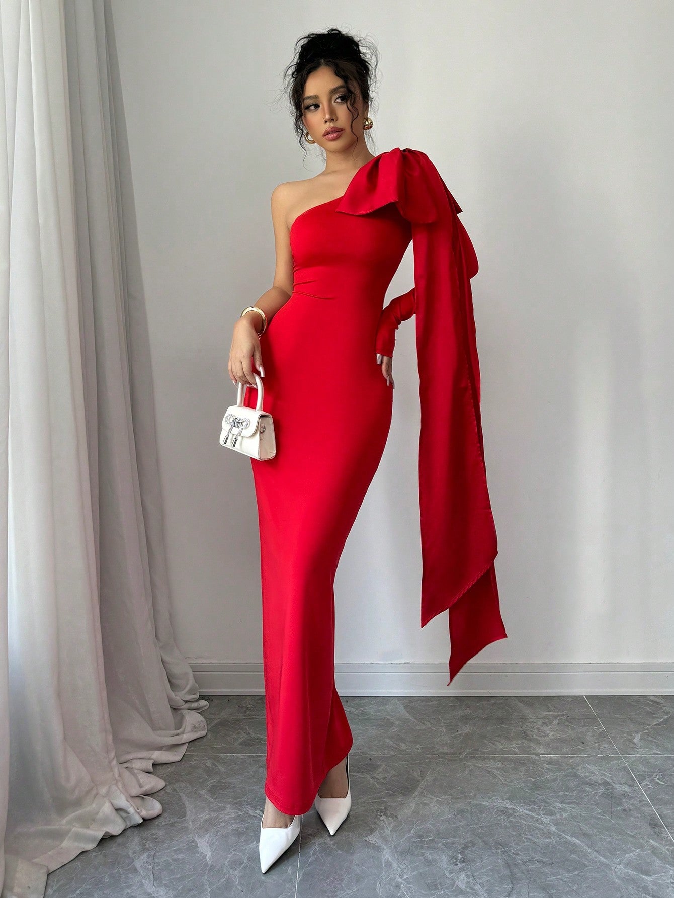 Sexy 3D Flower Bow Tie Strap One-Shoulder Long Sleeve Bodycon Dresses