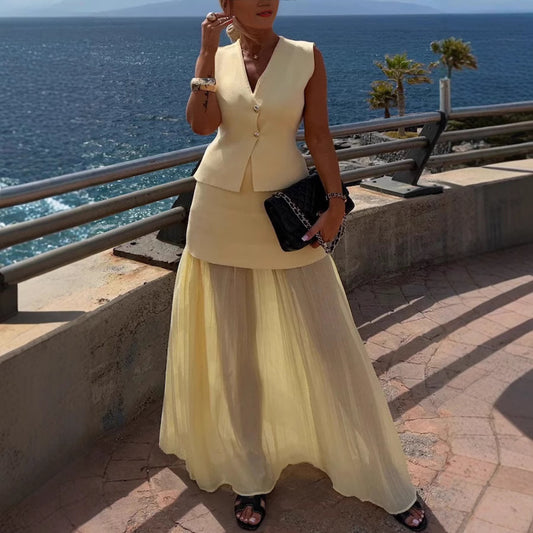 Sleeveless V-Neck Vest Set with Loose Tulle Skirt Set