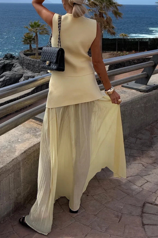 Sleeveless V-Neck Vest Set with Loose Tulle Skirt Set
