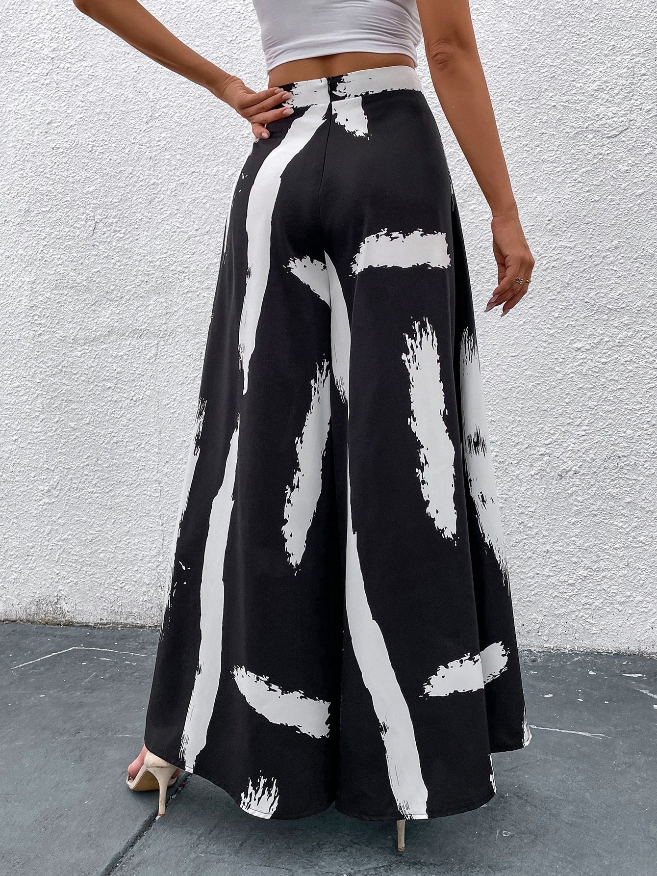Graphic Print Wide Leg Pants