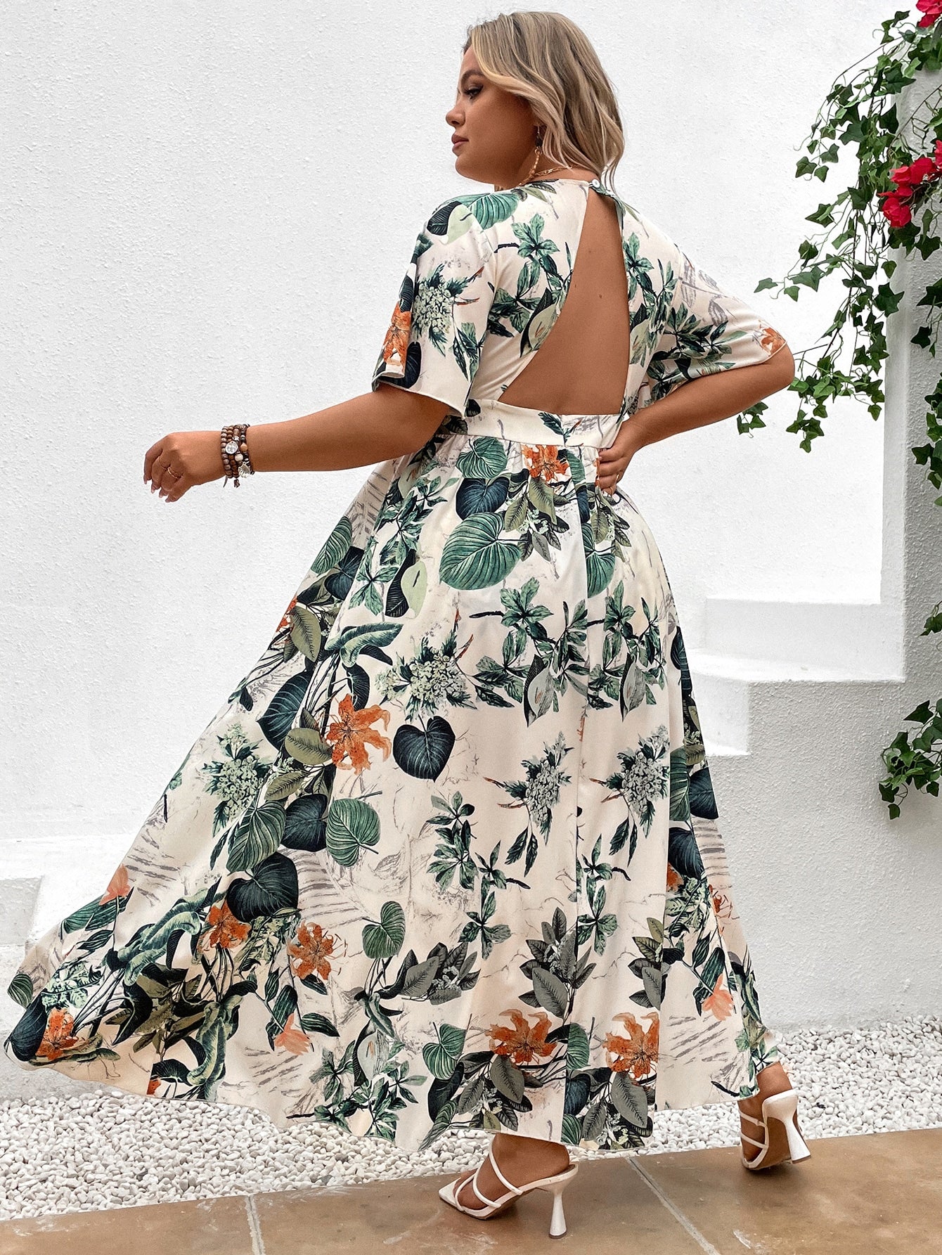 Plus Tropical Print Plunging Neck Fold over Romper