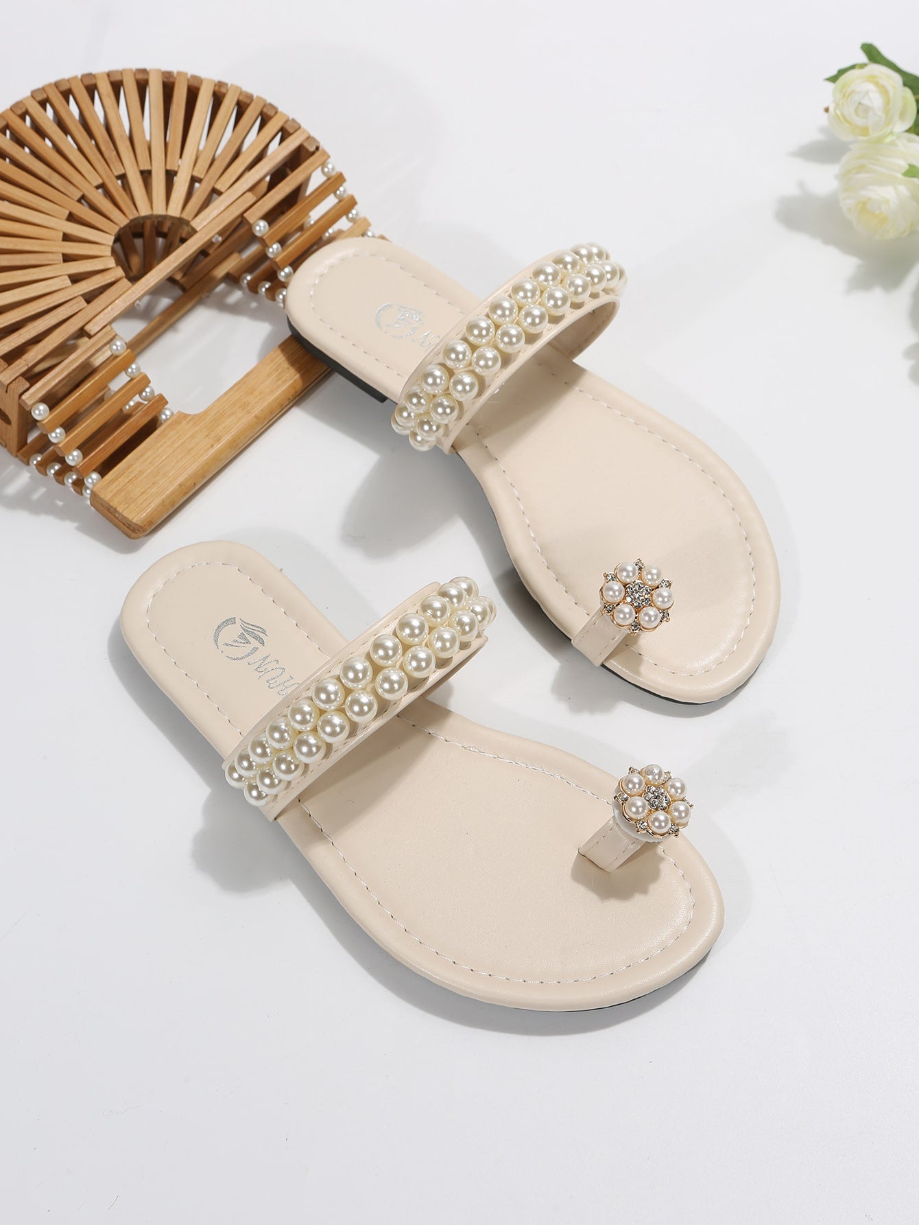 Women Faux Pearl Decor Toe Post Flat Sandals Fashion Beige Thong Sandals
