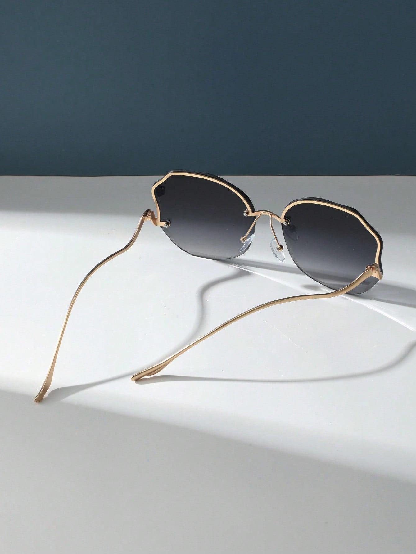 1 pair Rimless Fashion Sunglasses
