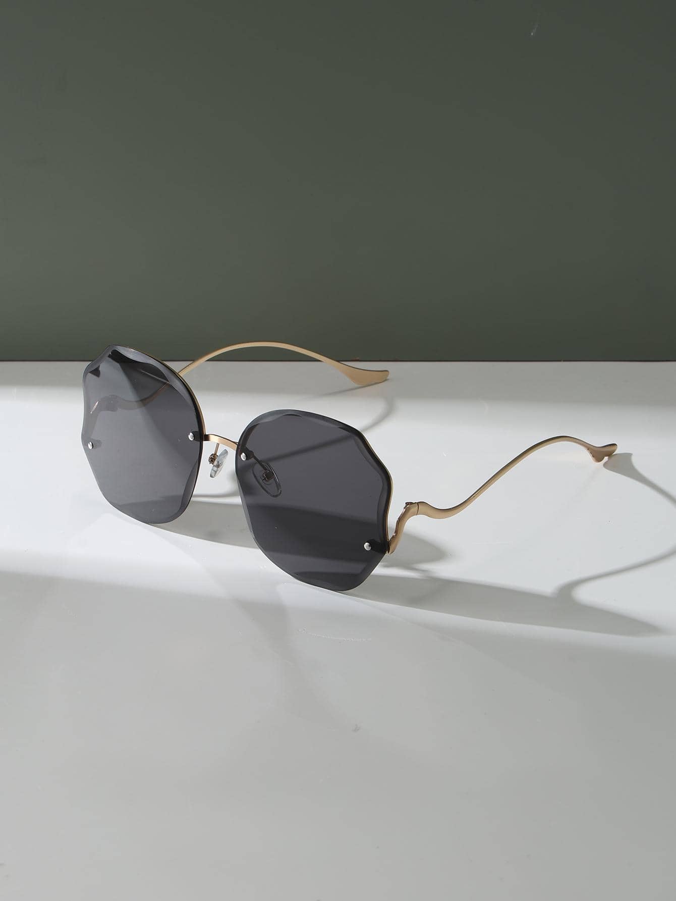 1 pair Rimless Fashion Sunglasses