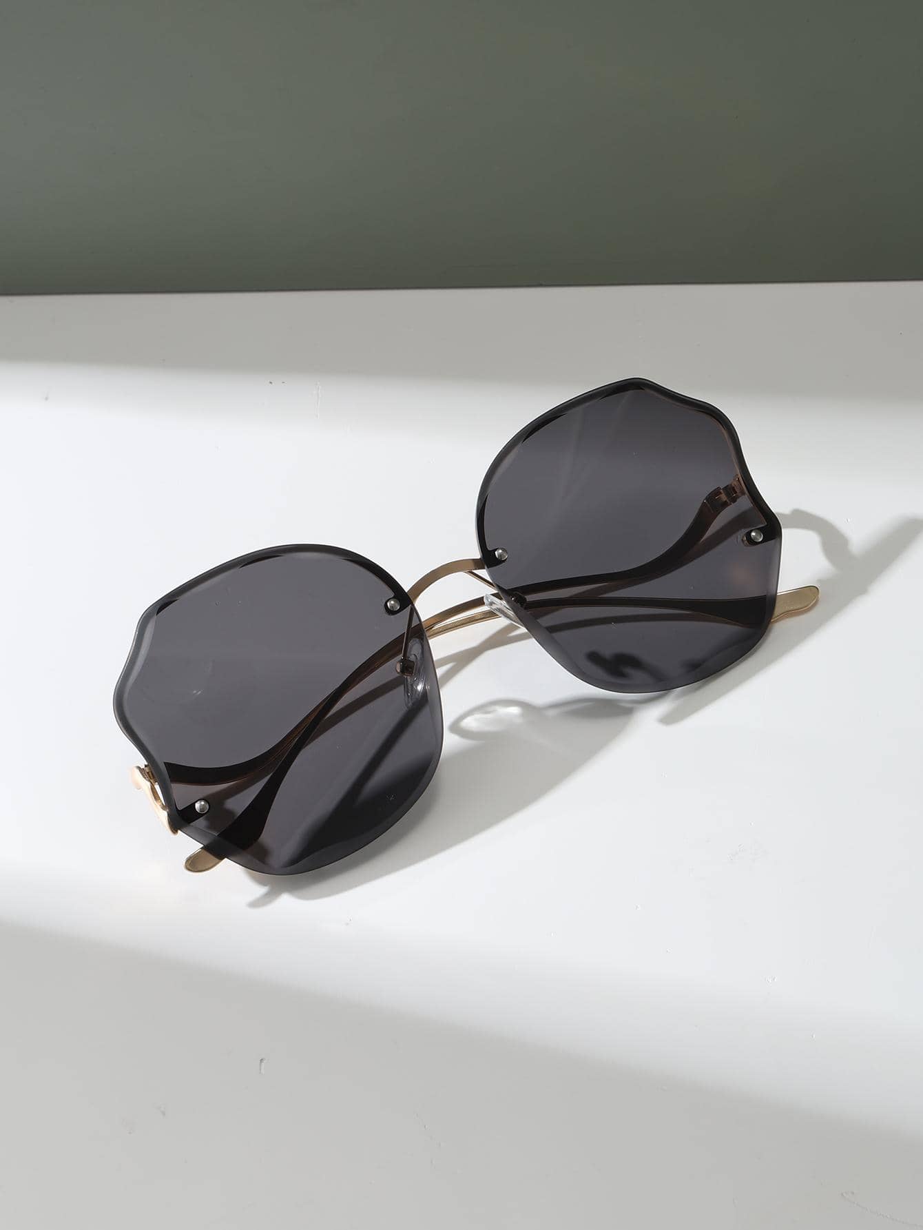 1 pair Rimless Fashion Sunglasses