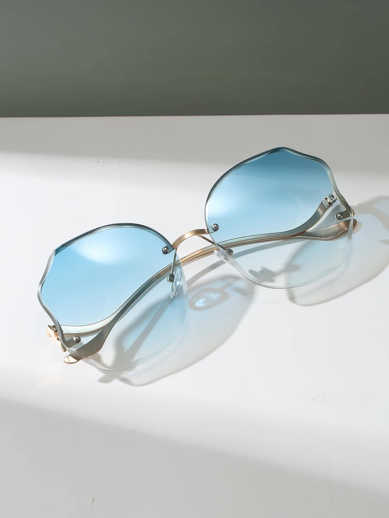 1 pair Rimless Fashion Sunglasses