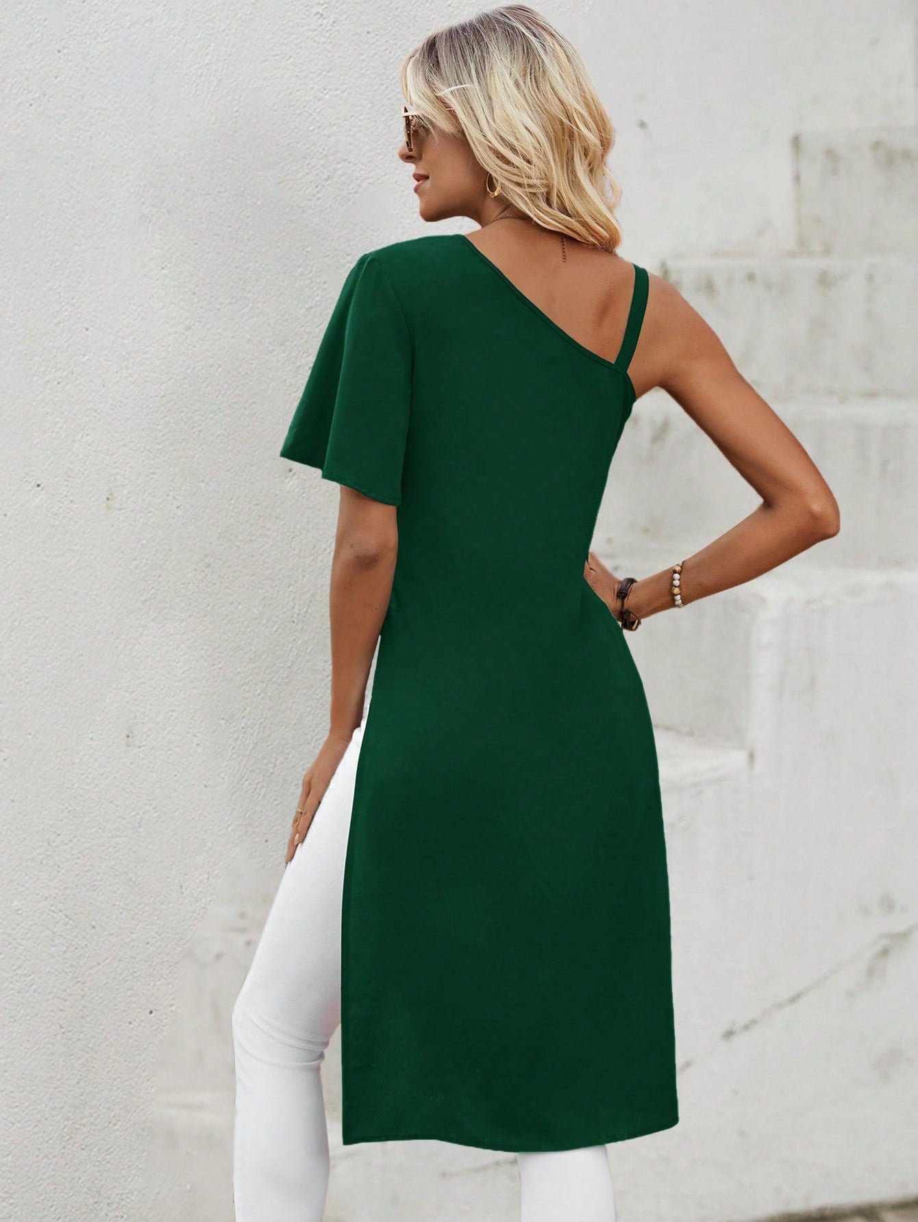 Chain Detail Asymmetrical Hem Blouse