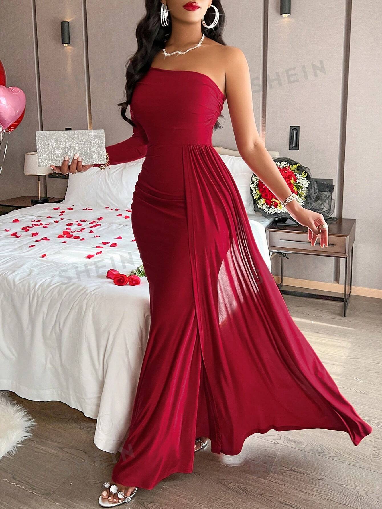 Elegant One Shoulder Long Sleeve Dress