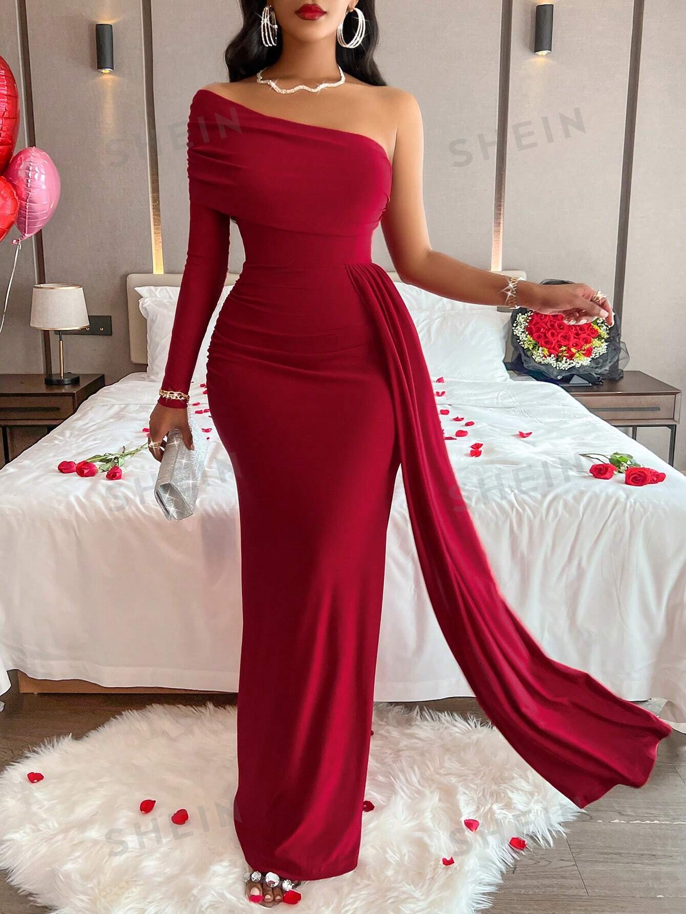 Elegant One Shoulder Long Sleeve Dress