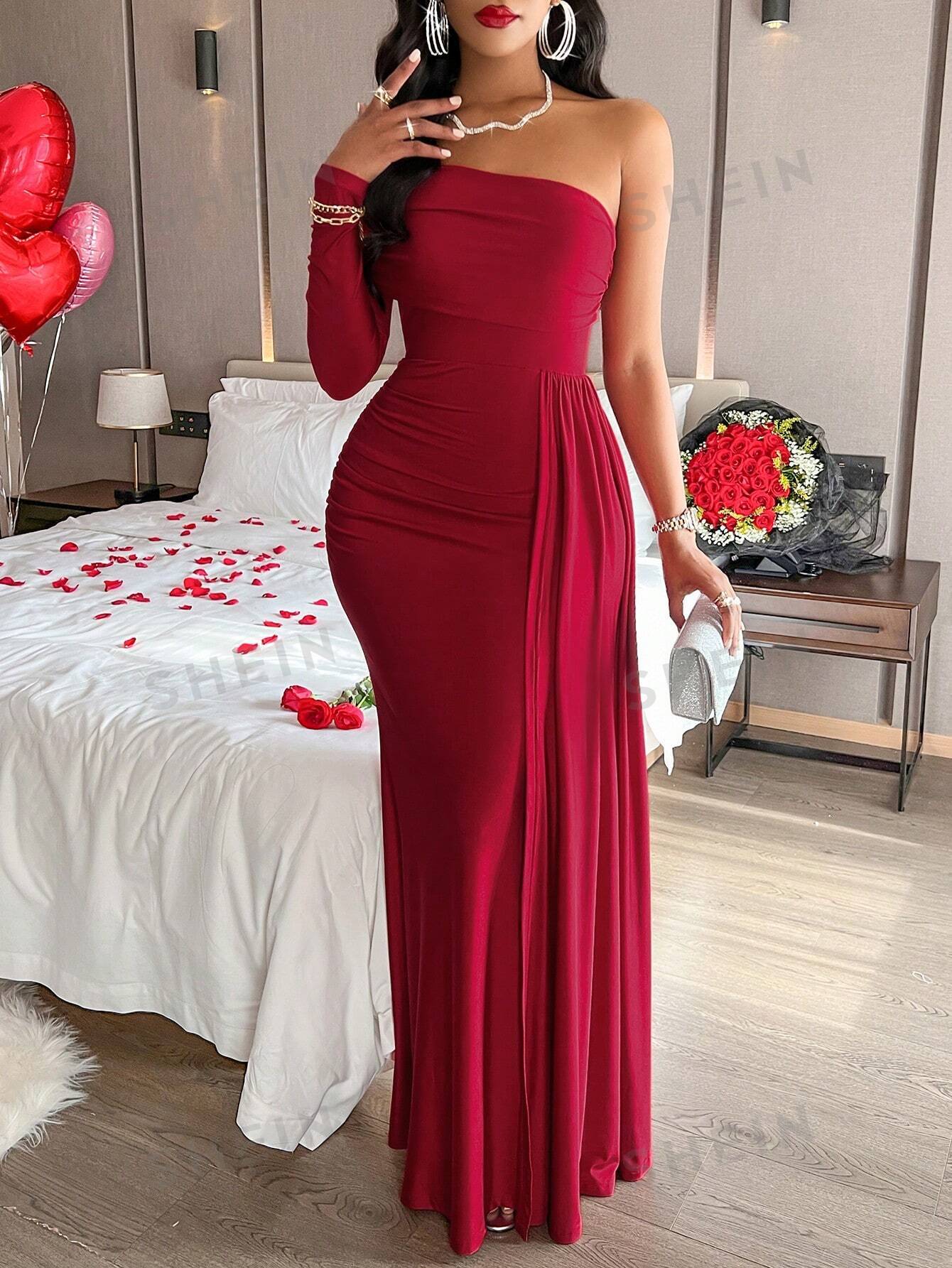 Elegant One Shoulder Long Sleeve Dress