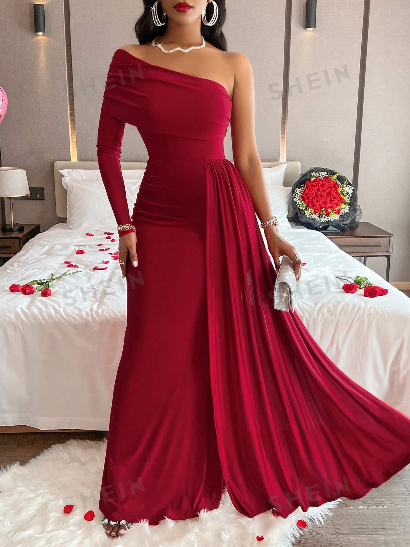 Elegant One Shoulder Long Sleeve Dress