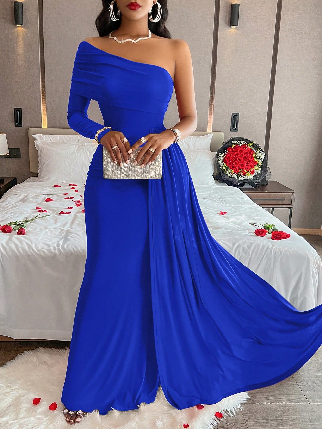 Elegant One Shoulder Long Sleeve Dress