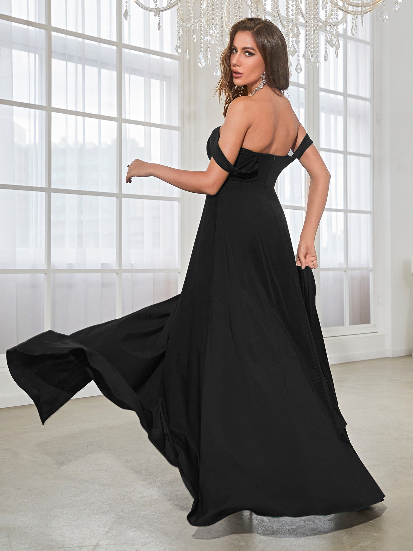 Black Strapless Long Type Split Dress Oversized Sleeveless Gown