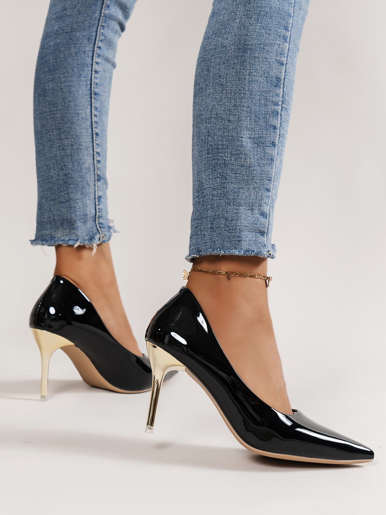 Elegant Pointed Toe Shiny Patent Leather High-Heeled Pumps