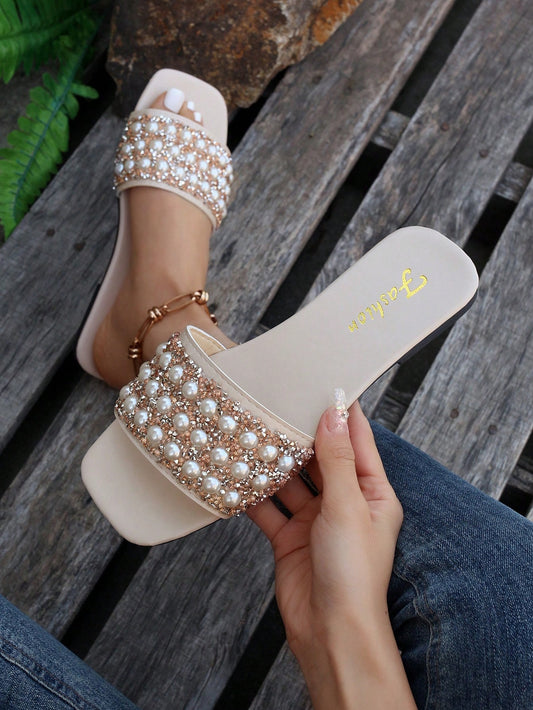 Women's Fashionable Luxurious Pearl Decoration Slippers With A Single Strap, Casual, Comfortable, Classic French Design, Beaded, Open Toe, Flat Sole, Elegant, Convenient For Daily Use, Milky Color