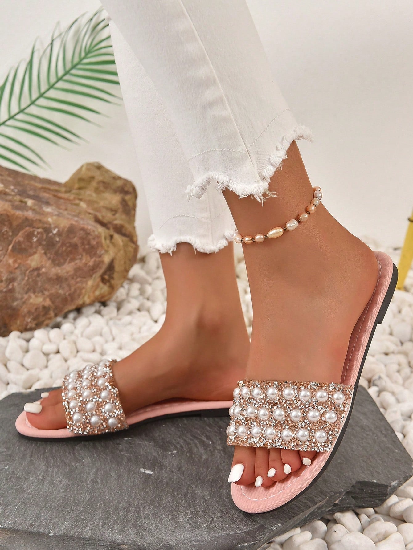 Flat Sandals With Rhinestone & Faux Pearl