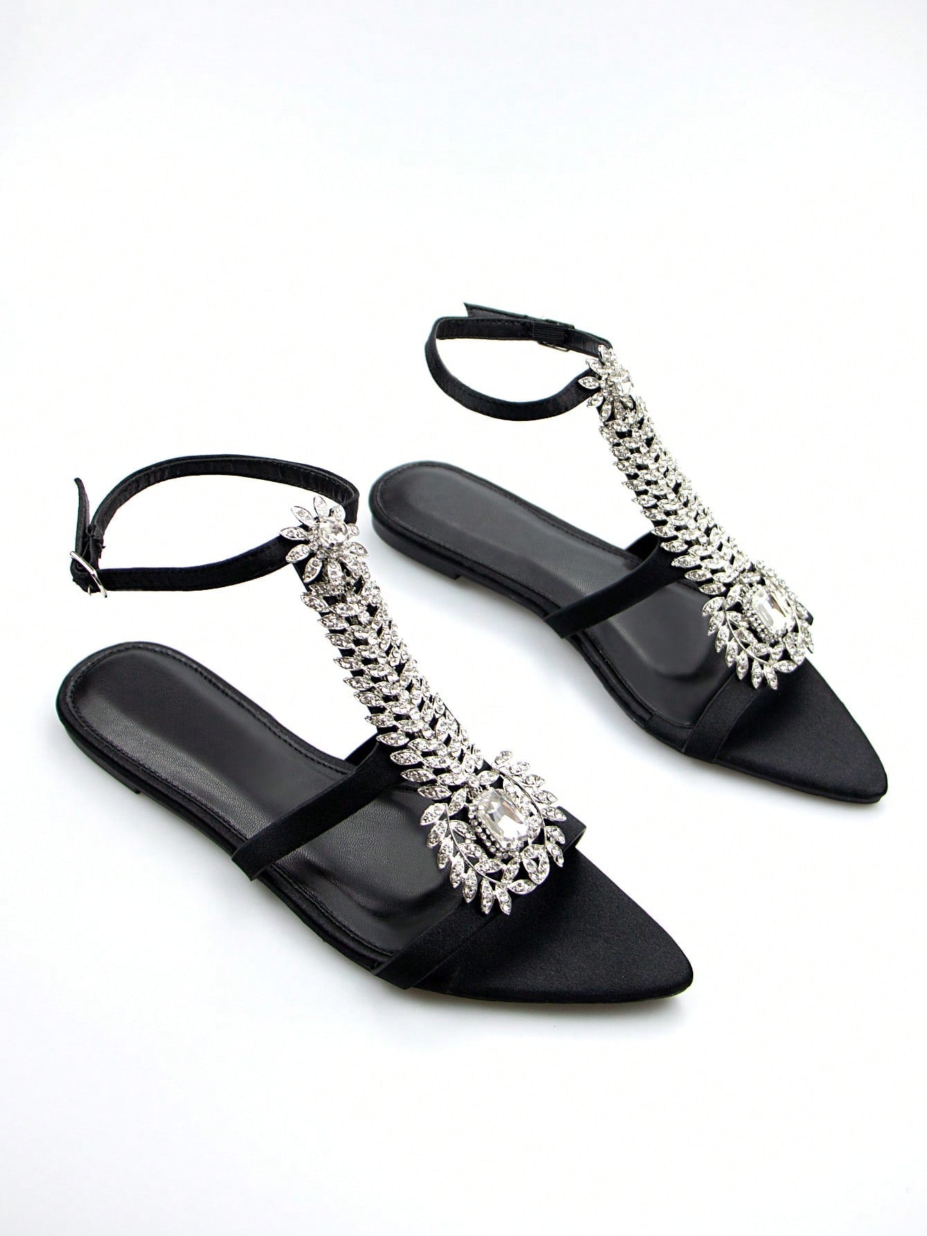 Fashionable Black Eva Elegant Rhinestone Strap Women's Flat Sandals