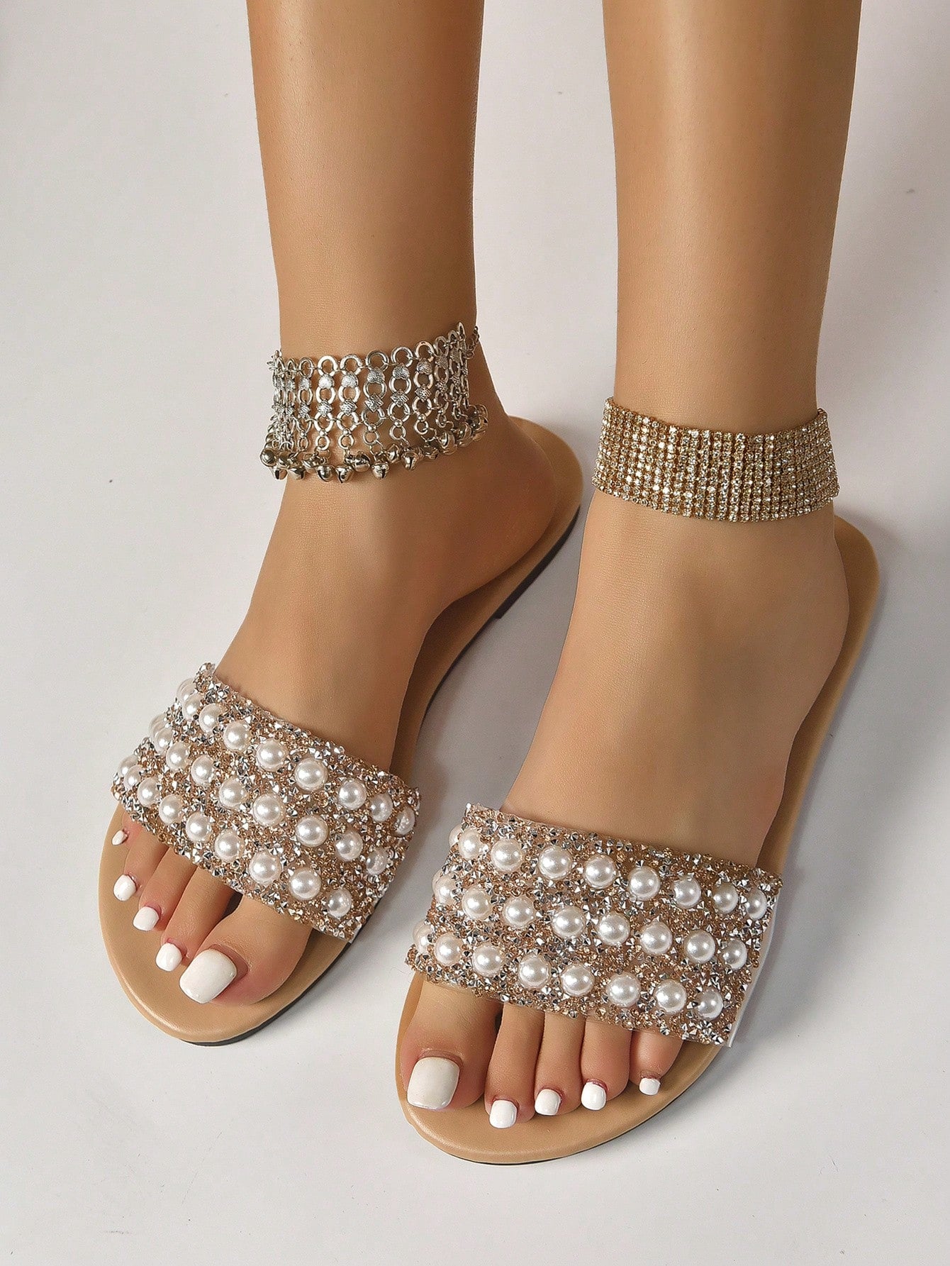 Flat Sandals With Rhinestone & Faux Pearl