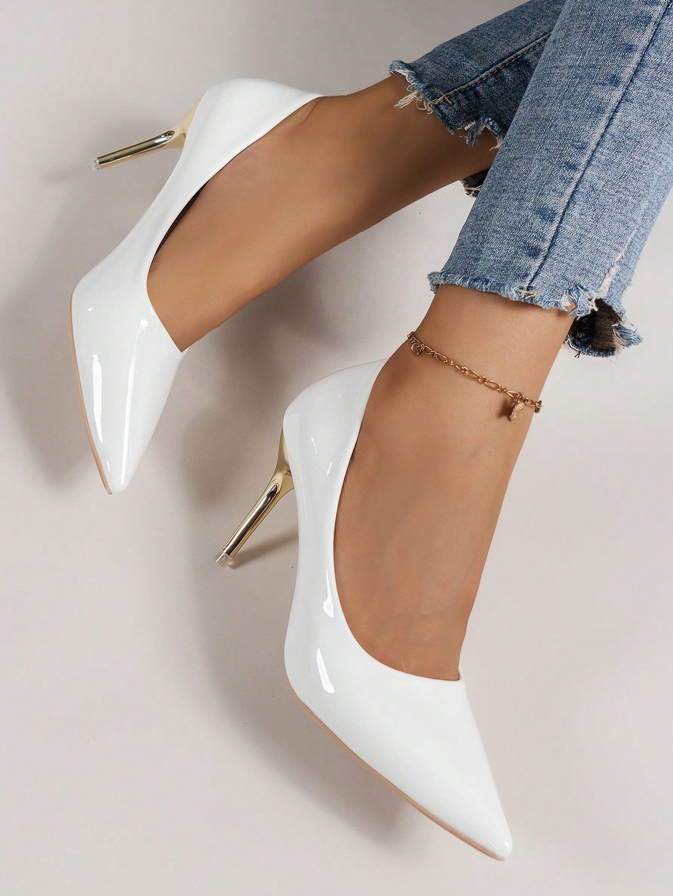 White Pointed Shiny Patent Leather Electroplating High-Heeled Shoes For Women's Formal Outfit, Elegant White High-Heels