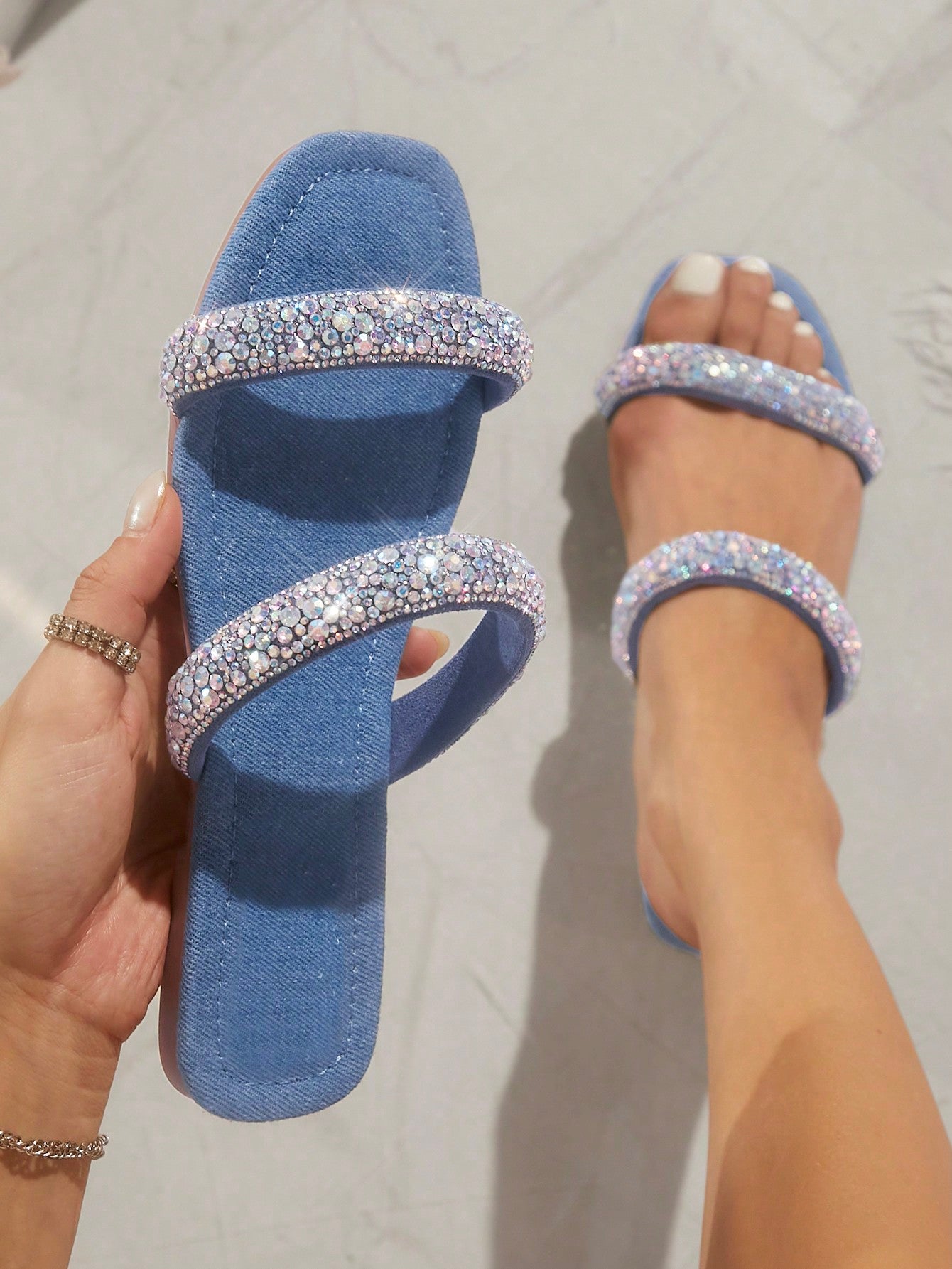 Ladies' Fashion Rhinestone Flat Sandals