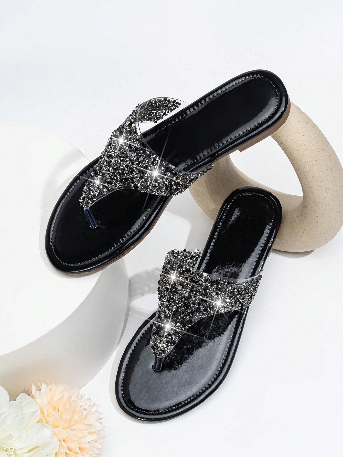 Elegant Glass Diamond Decorated Women's Casual Flat Sandals