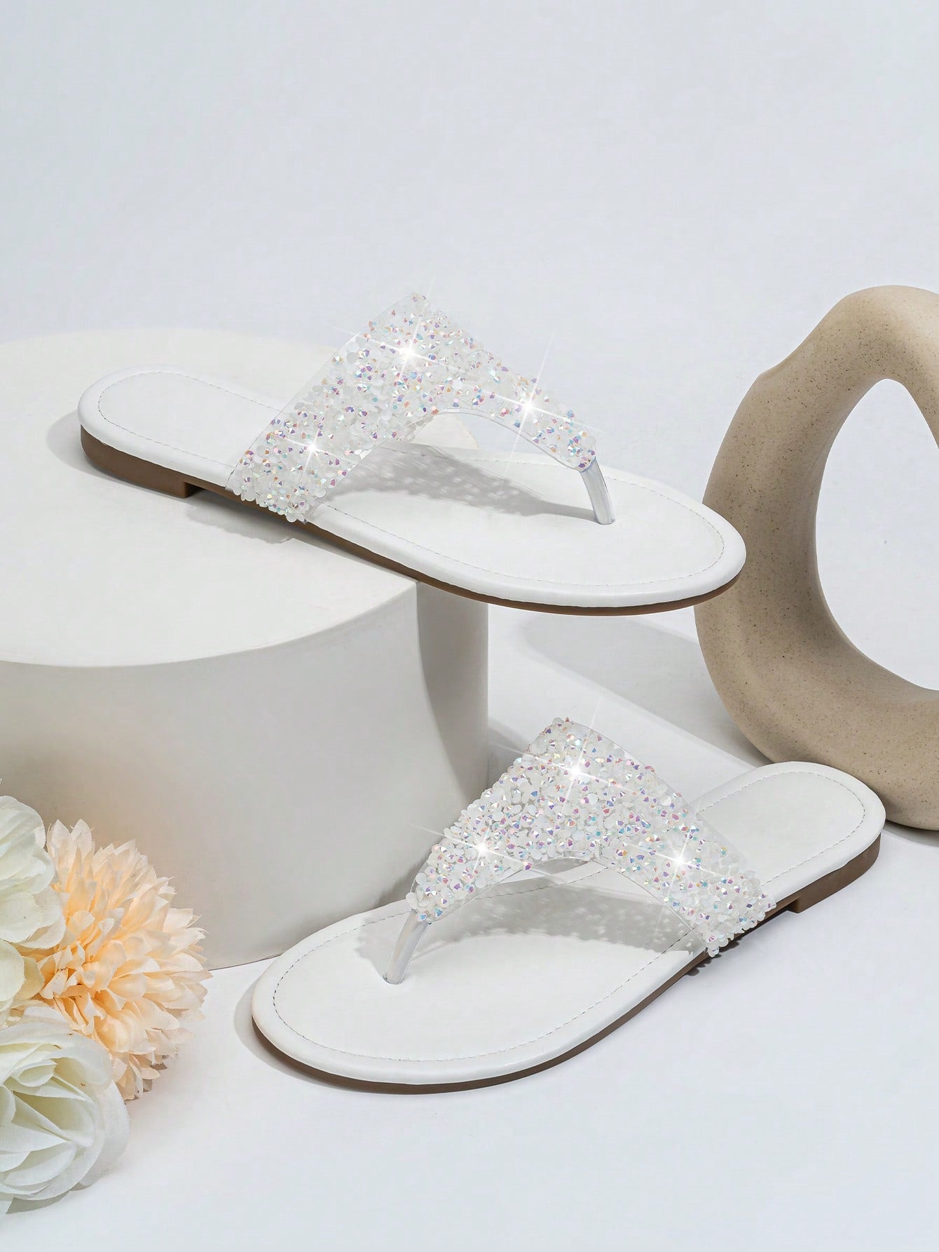 Elegant Glass Diamond Decorated Women's Casual Flat Sandals