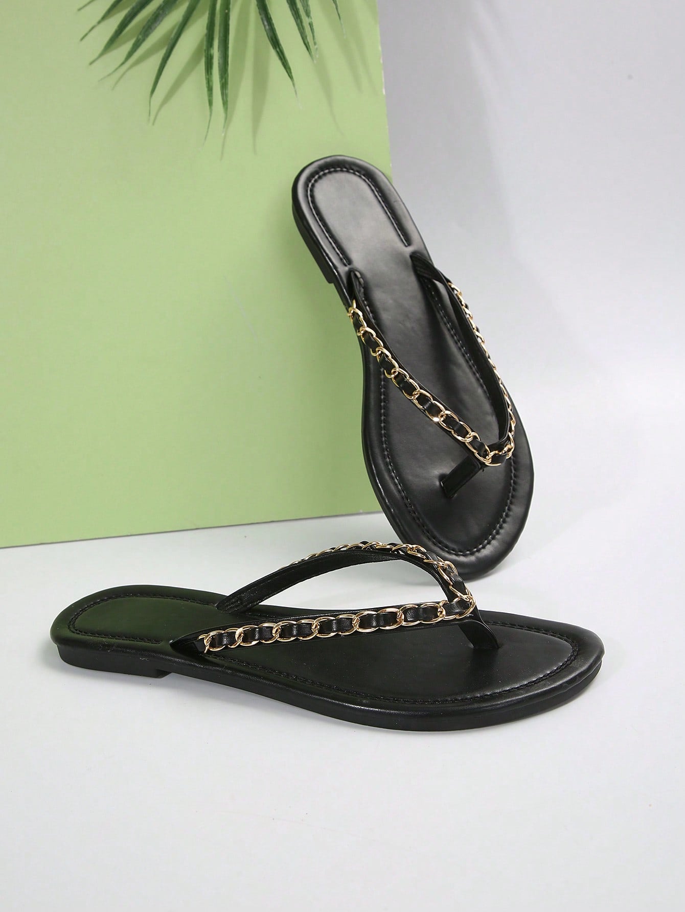 Women Comfortable Rhinestone Decor Toe Post Flat Sandals, Glamorous Summer Faux Suede Thong Sandals