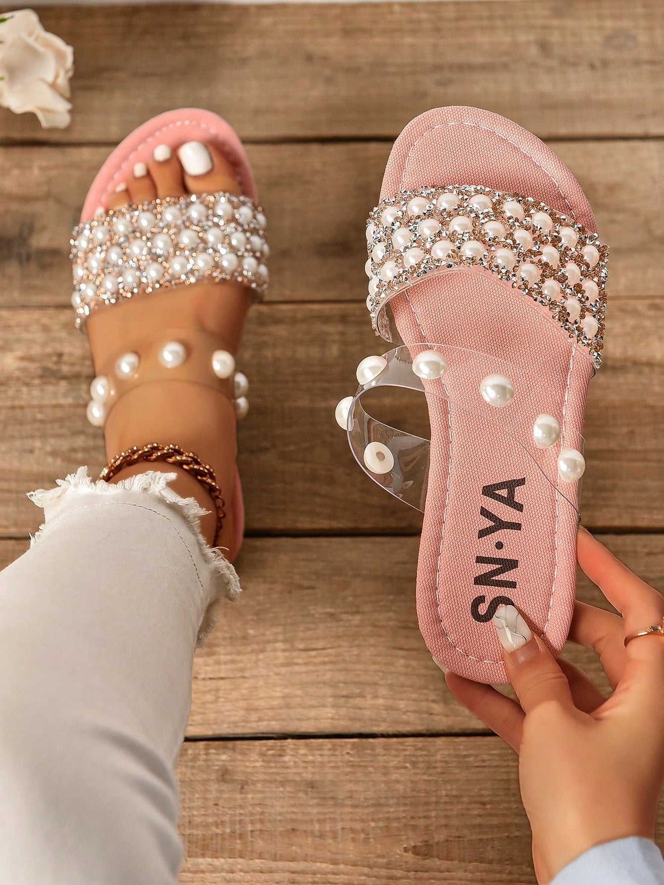 Flat Sandals With Rhinestone & Faux Pearl