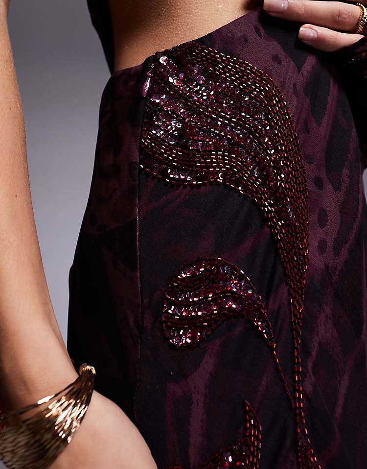 https://images.asos-media.com/products/asos-design-one-shoulder-embellished-maxi-dress-in-burgundy-abstract-print/207189851-3?$n_750w$&wid=750&fit=constrain