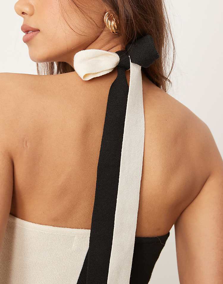 https://images.asos-media.com/products/pretty-lavish-contrast-knit-maxi-dress-in-black-and-cream/207666820-2?$n_750w$&wid=750&fit=constrain