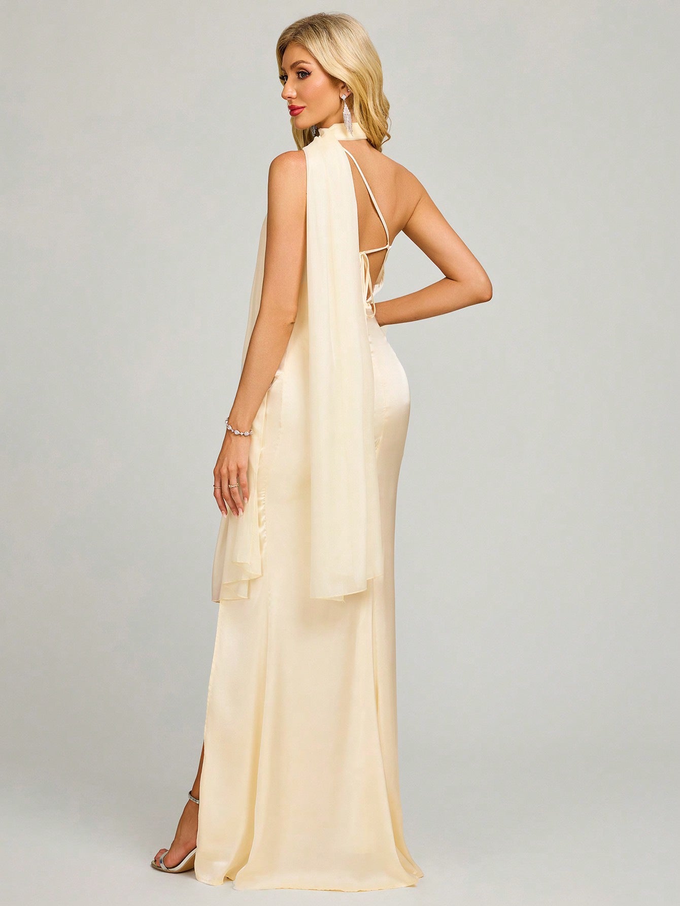 Halter Split Sleeveless Slim Evening Dress