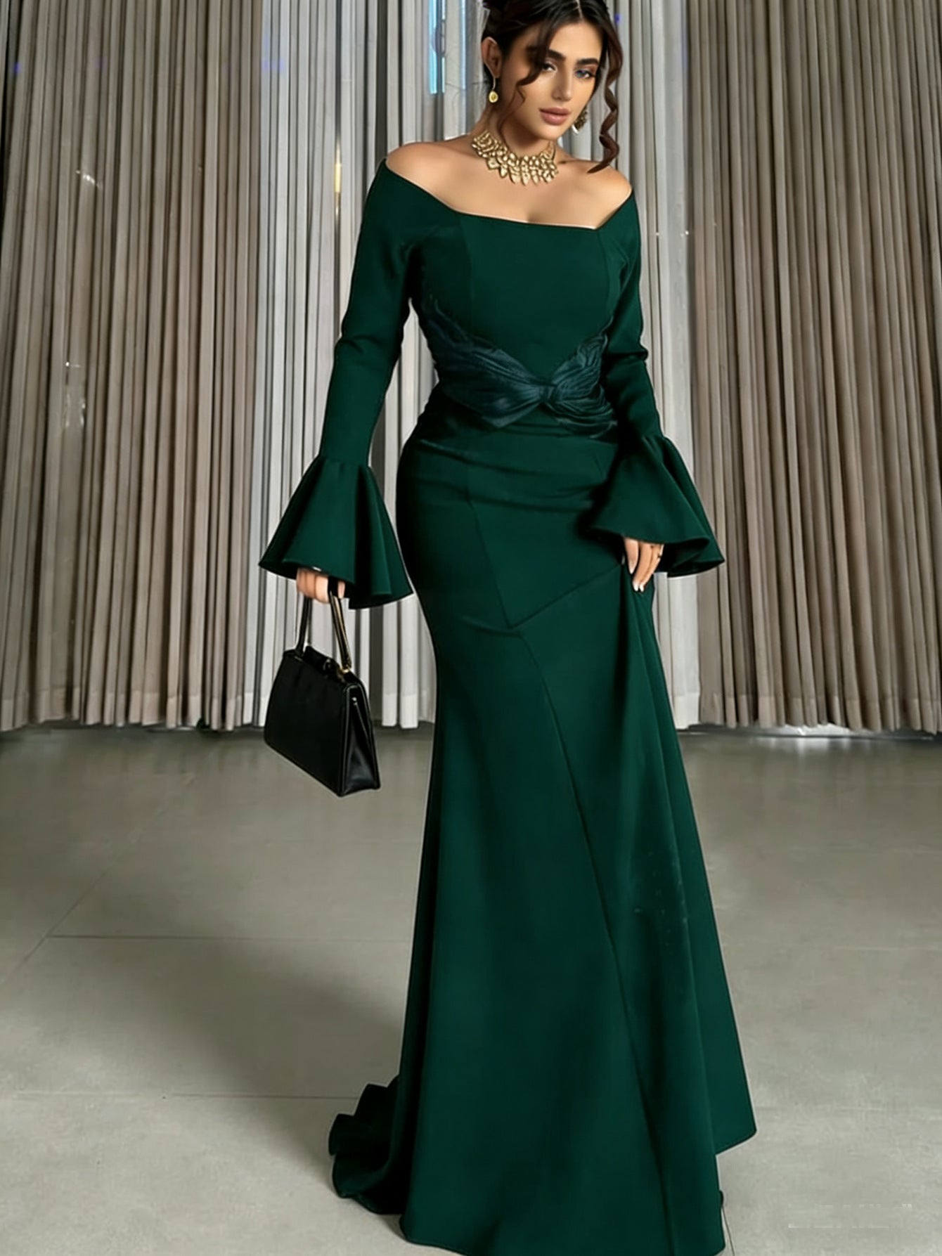 blackish green