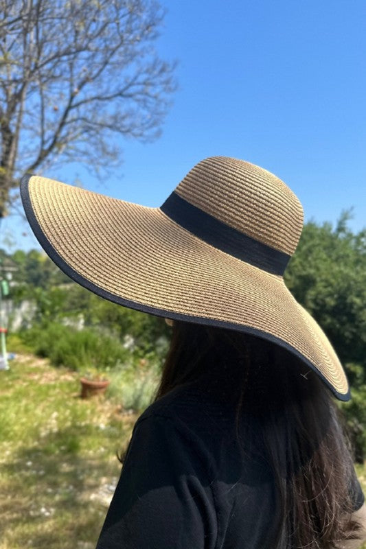 FASHION STRAW WIDE BRIM FLOPPY SUN HAT