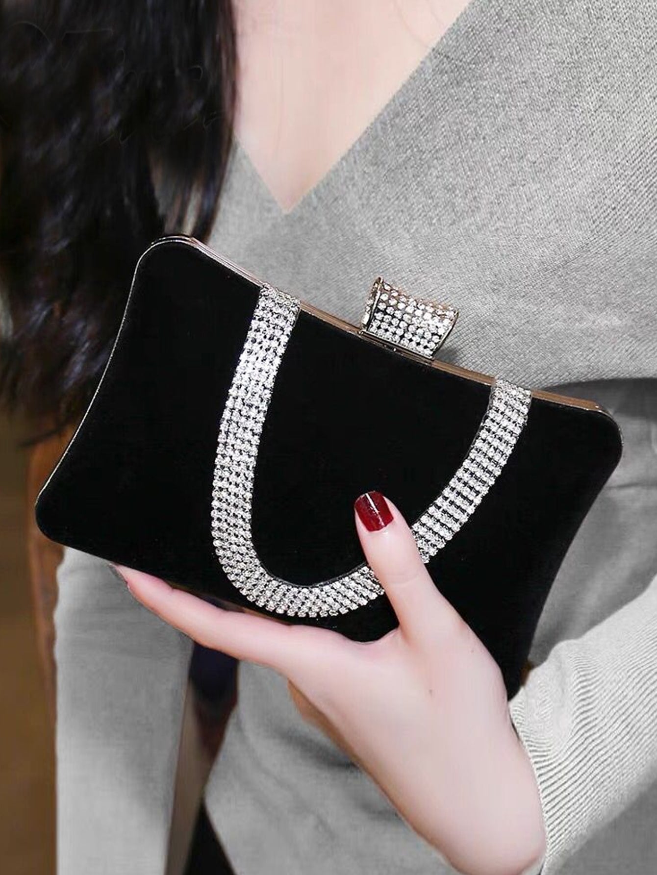 Exquisite Mini Rhinestone Decor Chain Velvet Box Bag