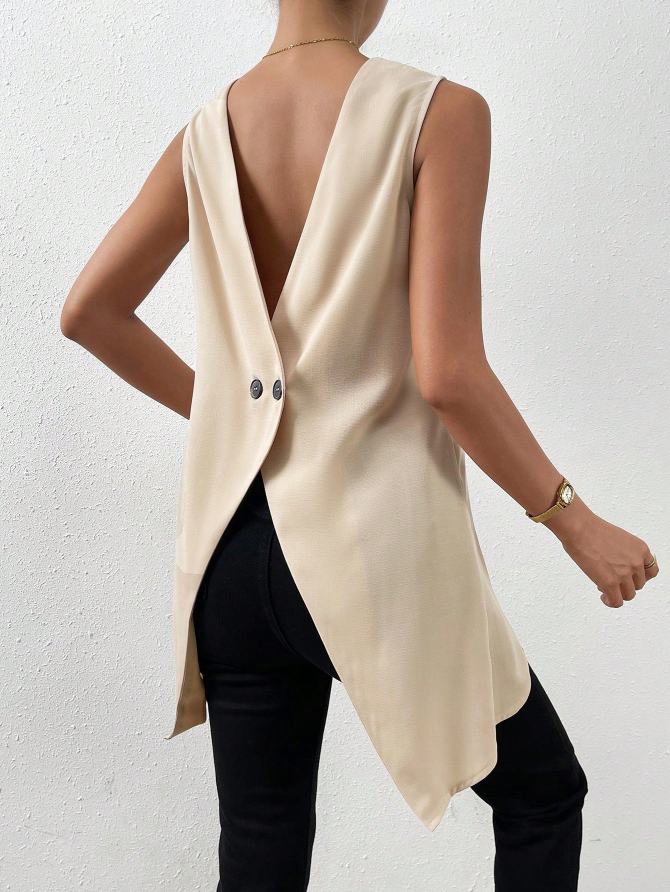 Solid Button Detail Asymmetrical Hem Blouse