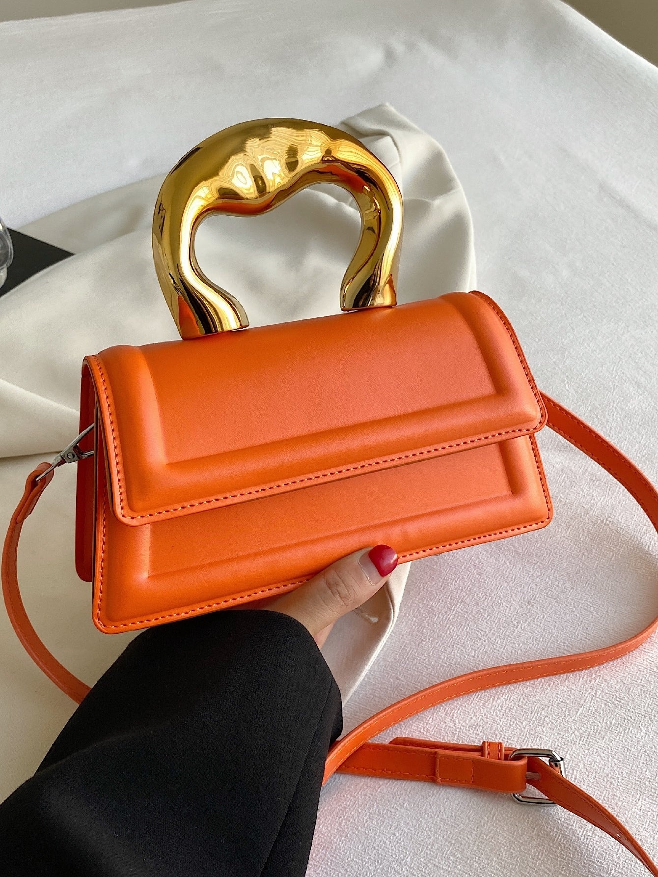 Fashionable Flip Cover Handbag