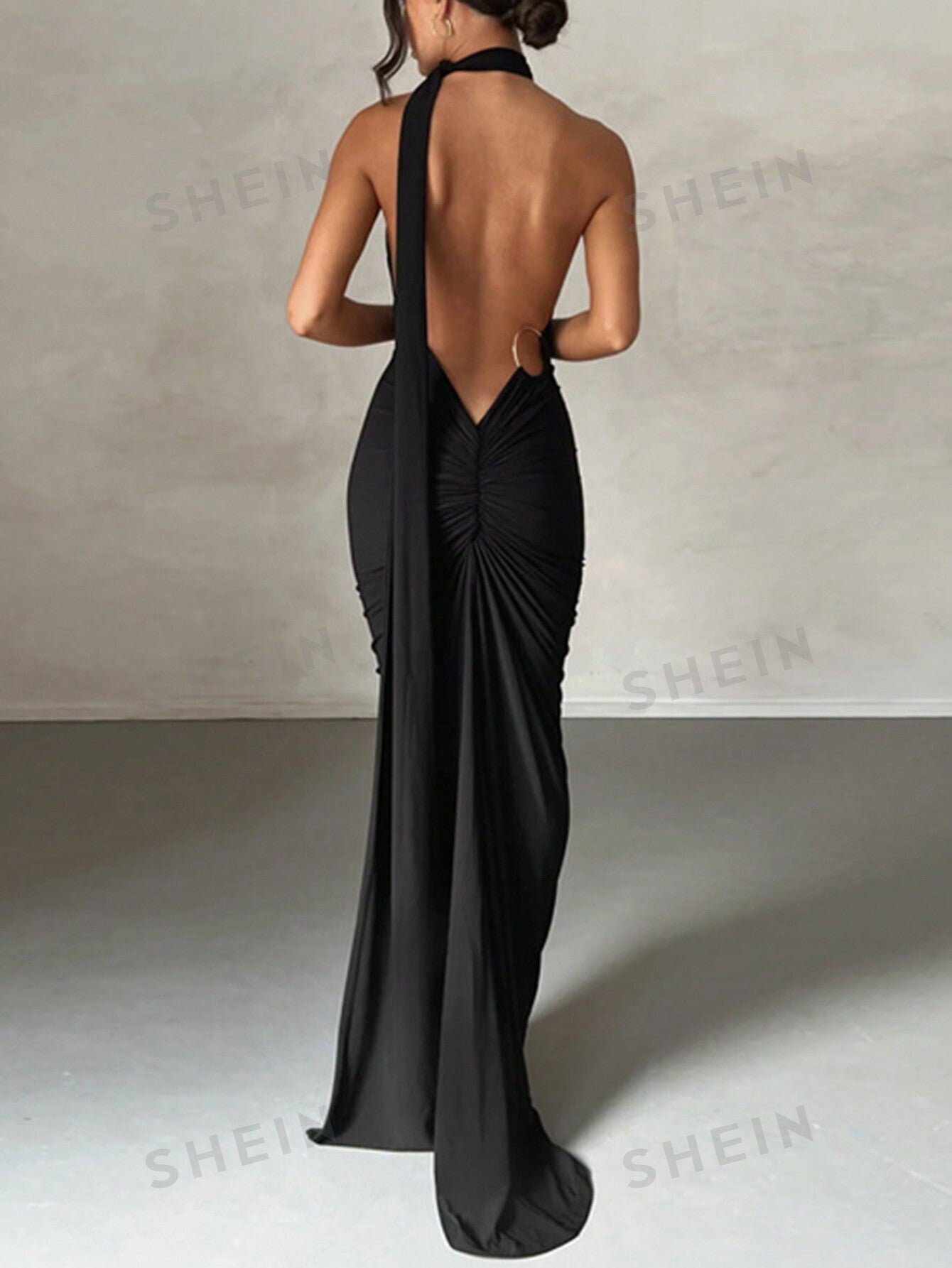 Ring Linked Ruched Backless Dress