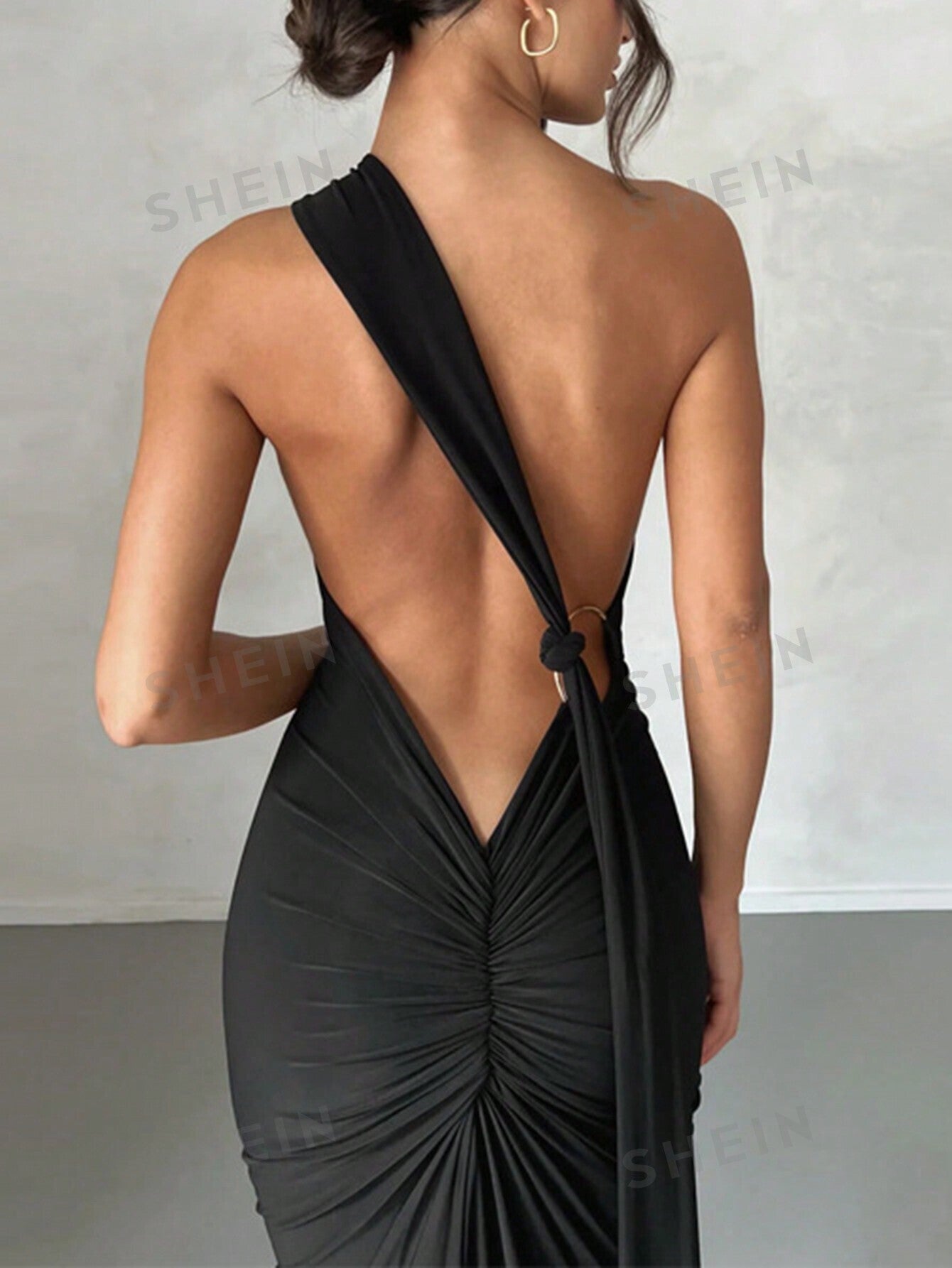 Ring Linked Ruched Backless Dress