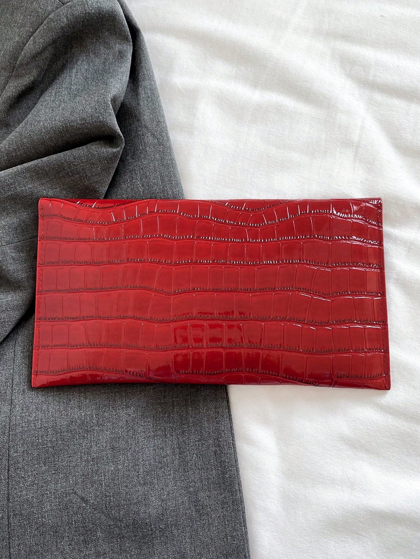 Solid Color Simple Crocodile Embossed Clutch Bag