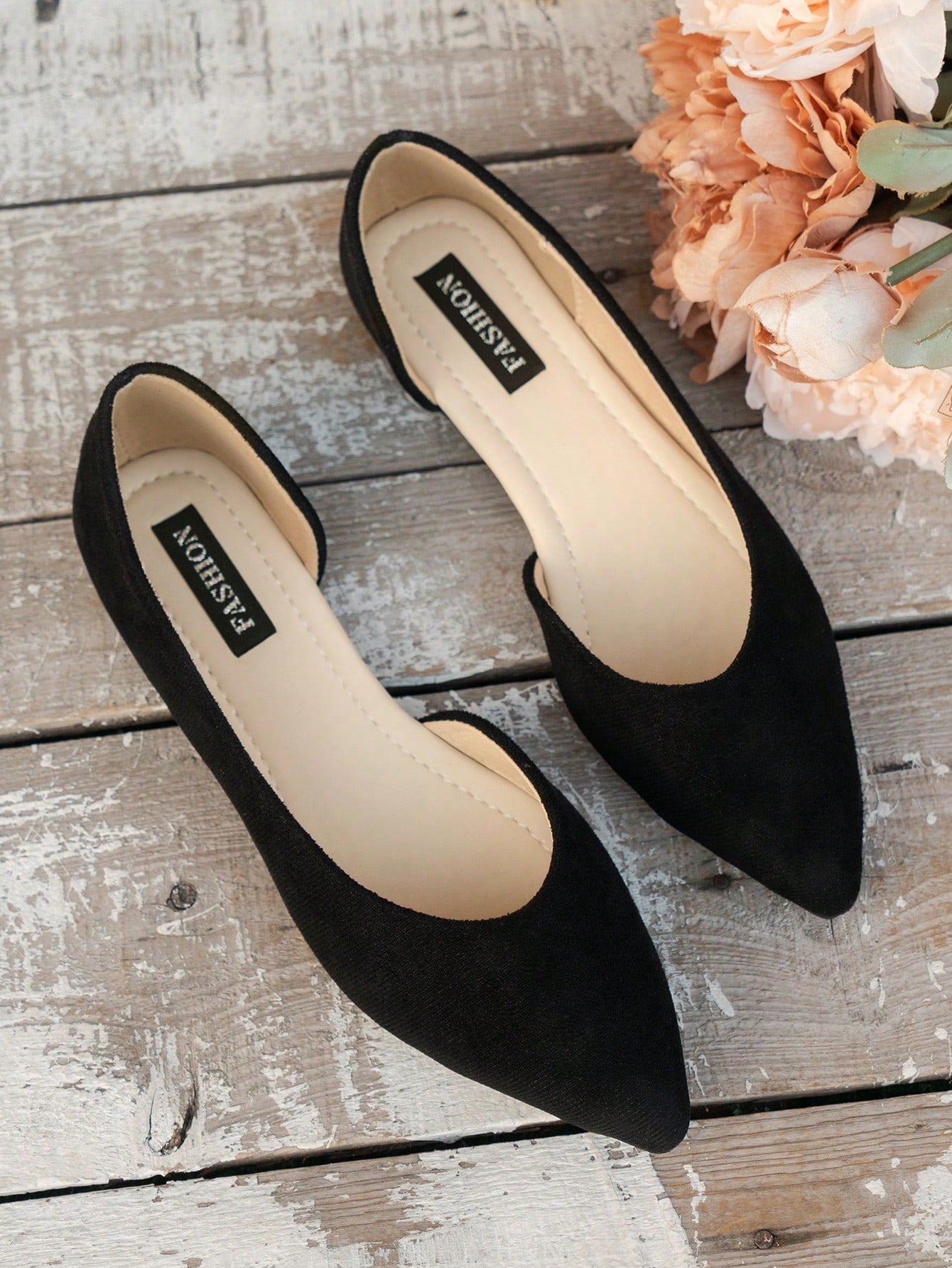 Fashionable Women's Flat Shoes