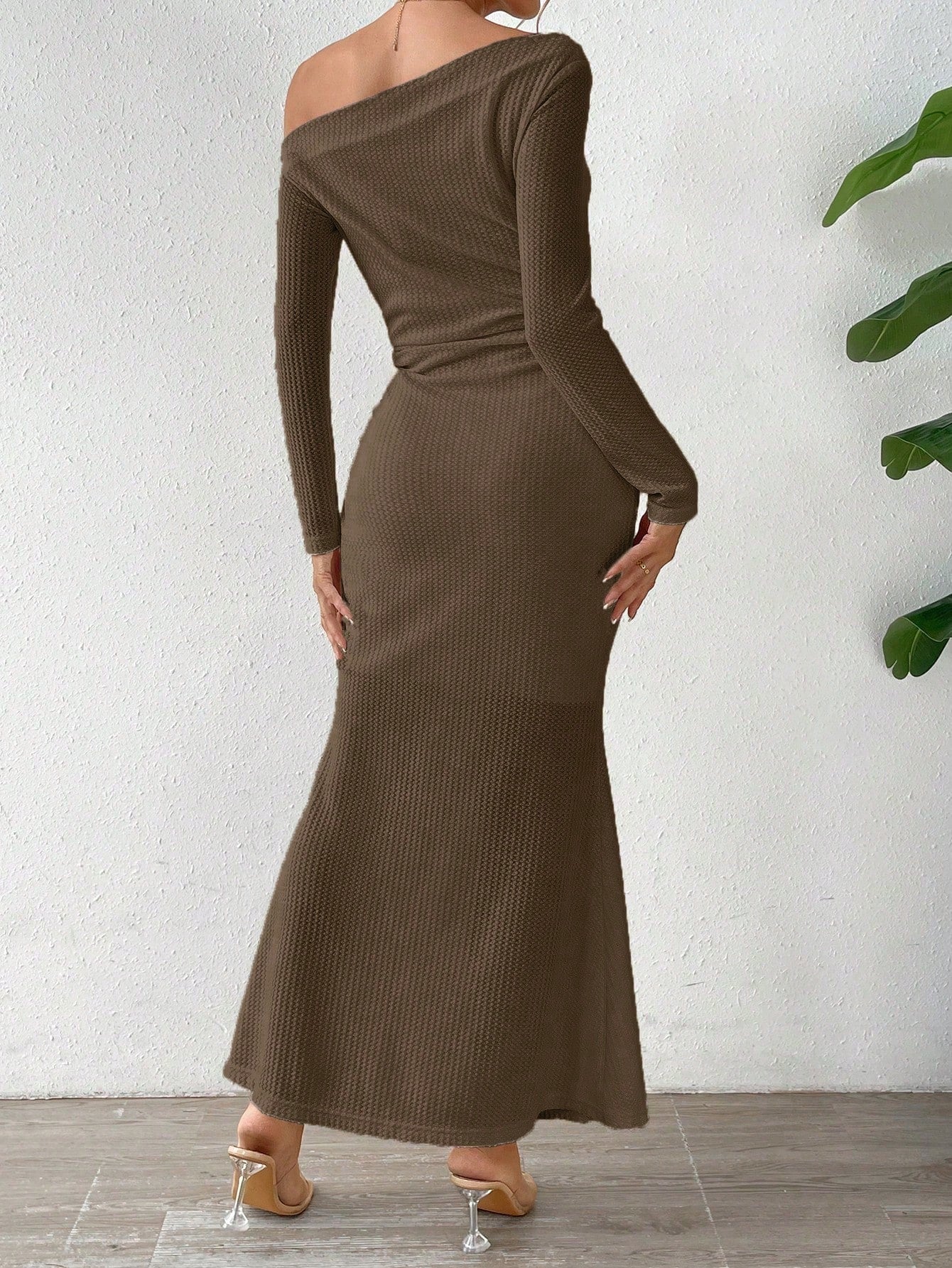 Women's Asymmetric Off Shoulder FishTail Dress